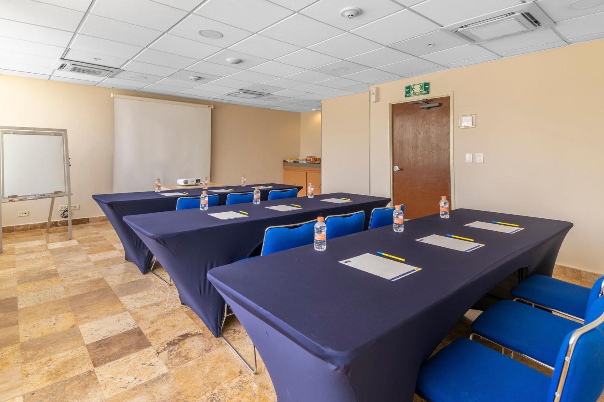 City Express By Marriott Cancún Zewnętrze zdjęcie