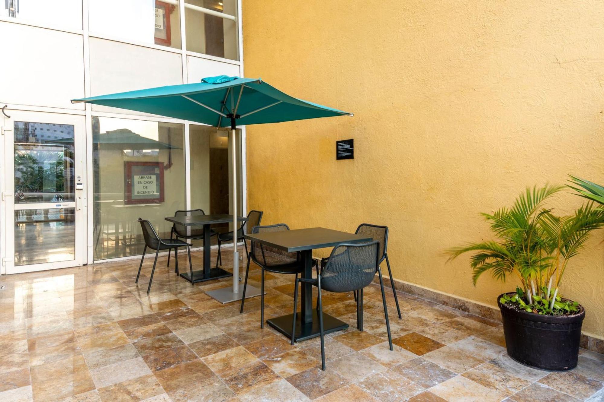 City Express By Marriott Cancún Zewnętrze zdjęcie